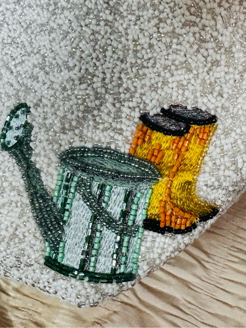 Beaded White Handbag with Colorful Vegetable Garden Embroidery - Picture 4 of 5